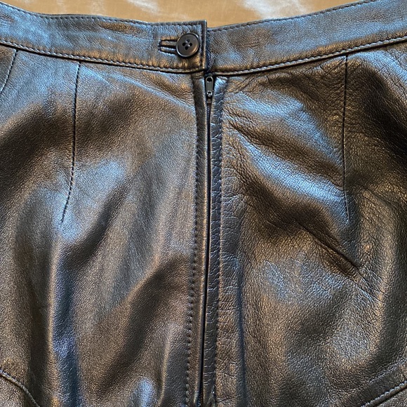 Vintage I.Magnin Leather Pencil Skirt - Picture 4 of 9